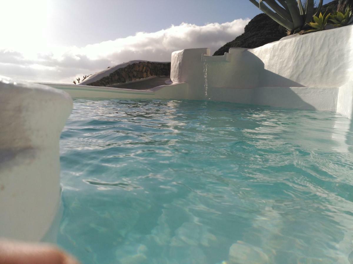 Vilna House With Private Pool, Jacuzzi And Garden -optional Pool And Jacuzzi Heating * Agaete (Gran Canaria)