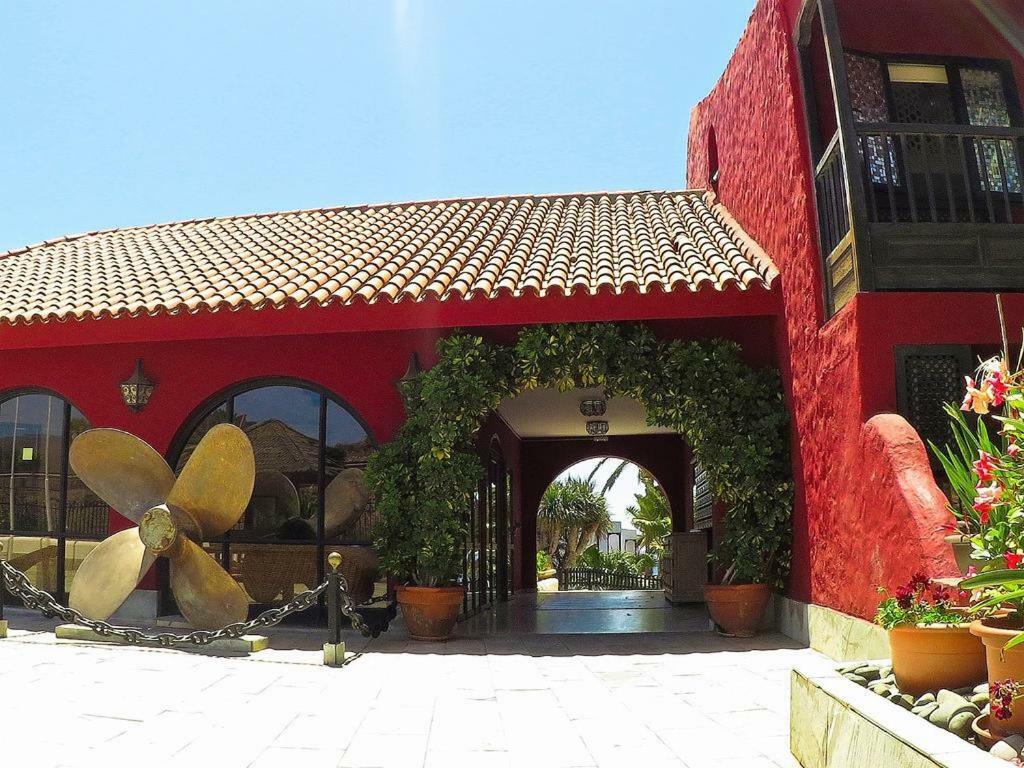 Lidia & Paco Two Bedrooms Beachfront