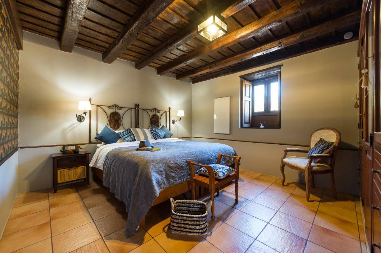 Bohemian Hideaway - 2 Unique With Shared Pool