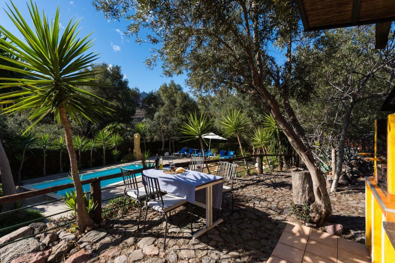 Bohemian Hideaway - 2 Unique With Shared Pool Santa Lucía