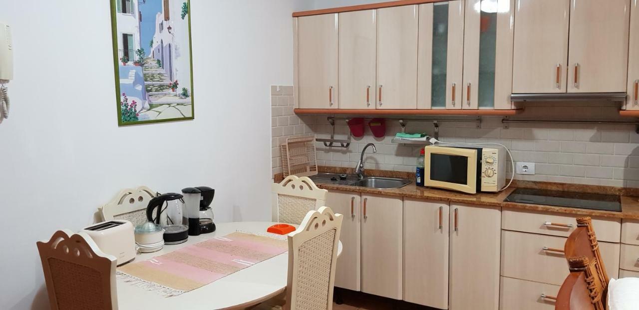 Paqui's Quiet Apt In Playa Inglés. *