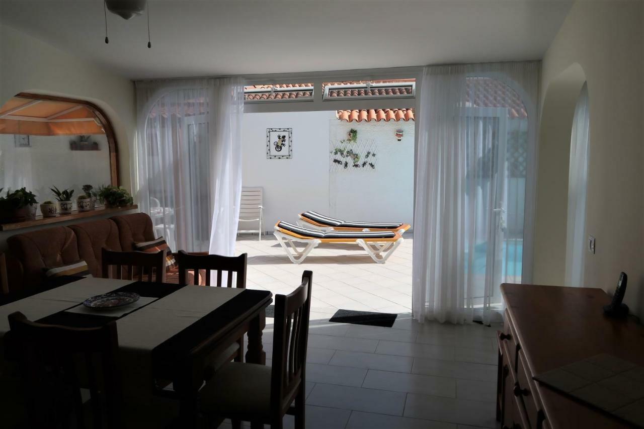 Mango Tauro Villa