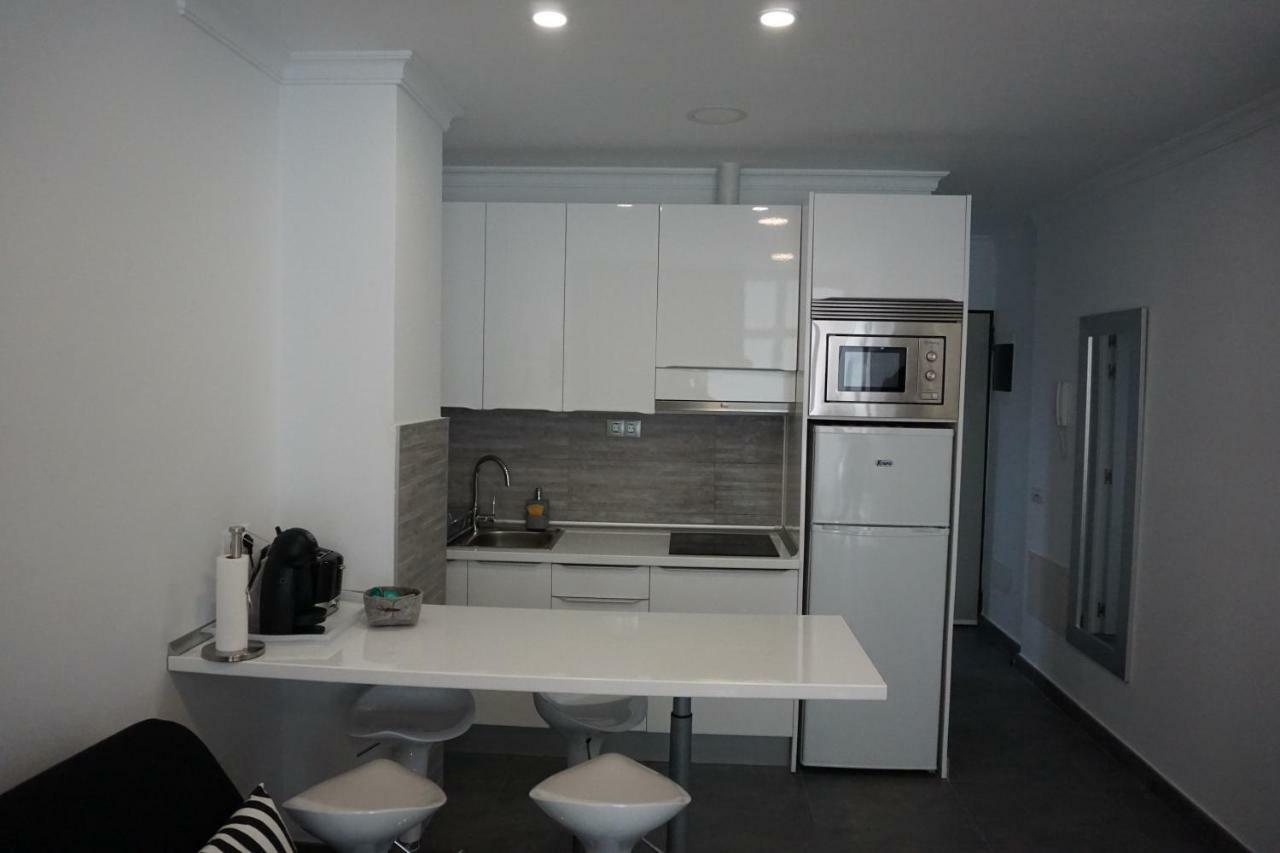 Black & White Canteras Apartment