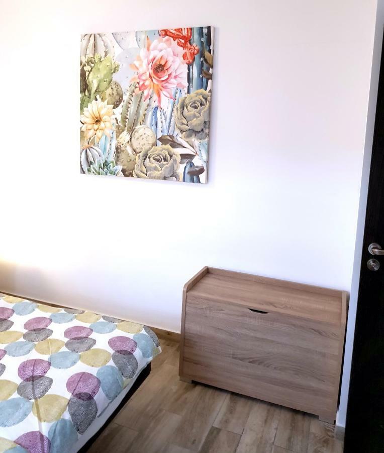 Luxury 2 Bedroom 2 Min From
