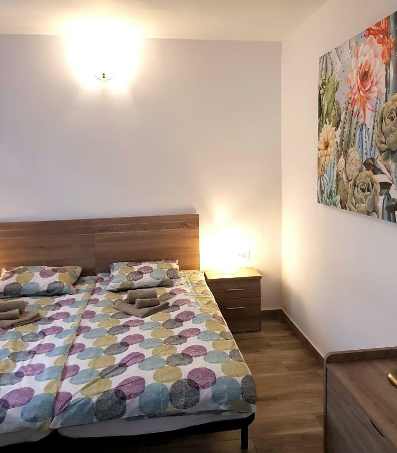 Luxury 2 Bedroom 2 Min From