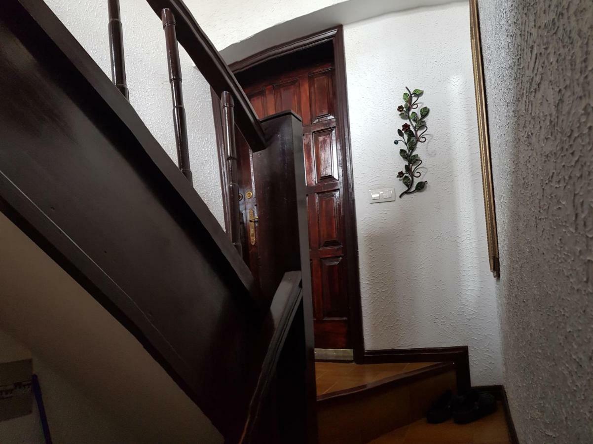 Lovely 2 Bedroom House With Private Garden Villa