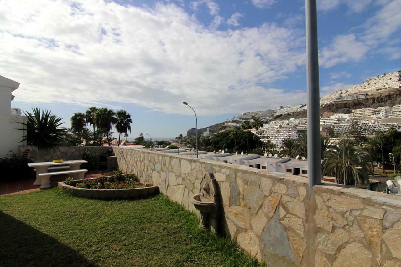 Lovely 2 Bedroom House With Private Garden *