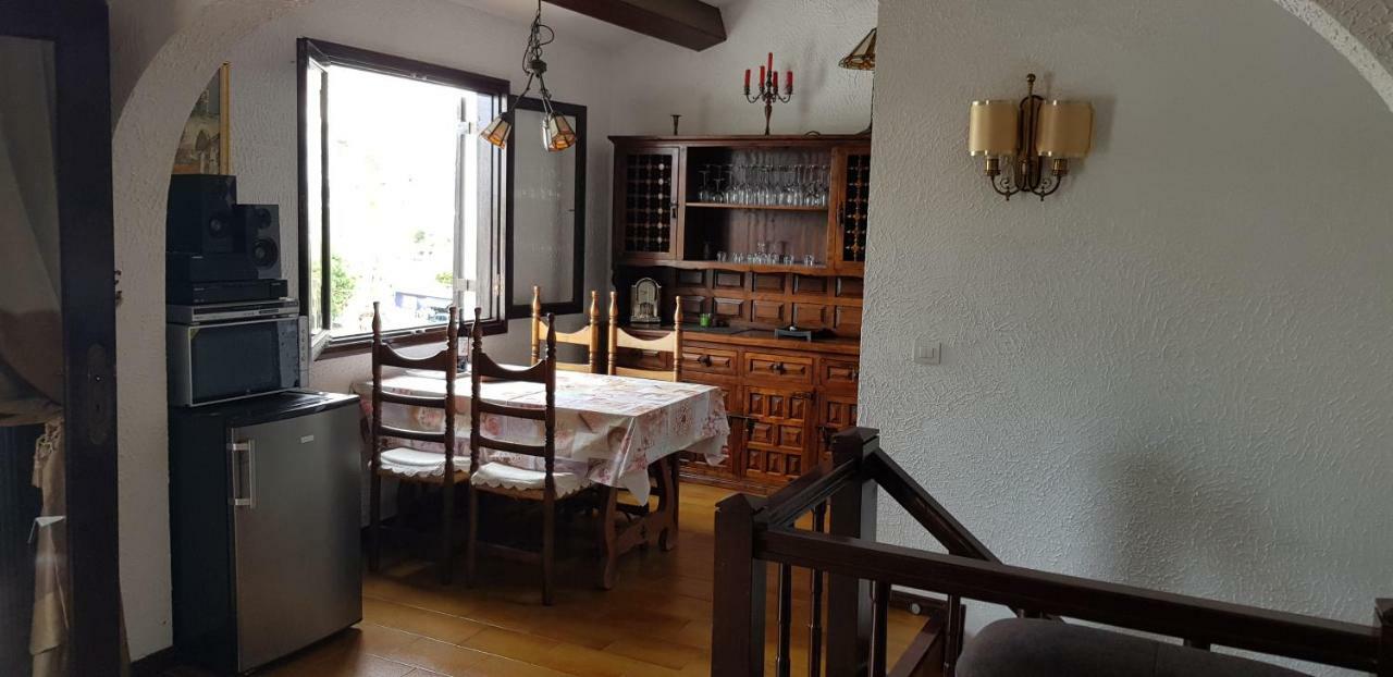 Lovely 2 Bedroom House With Private Garden