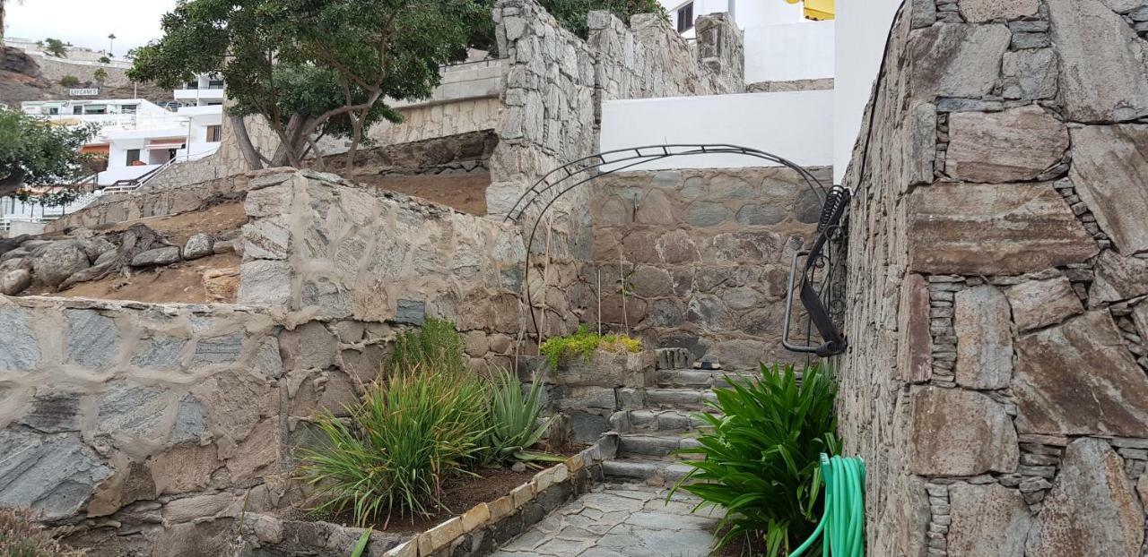 Villa Lovely 2 Bedroom House With Private Garden