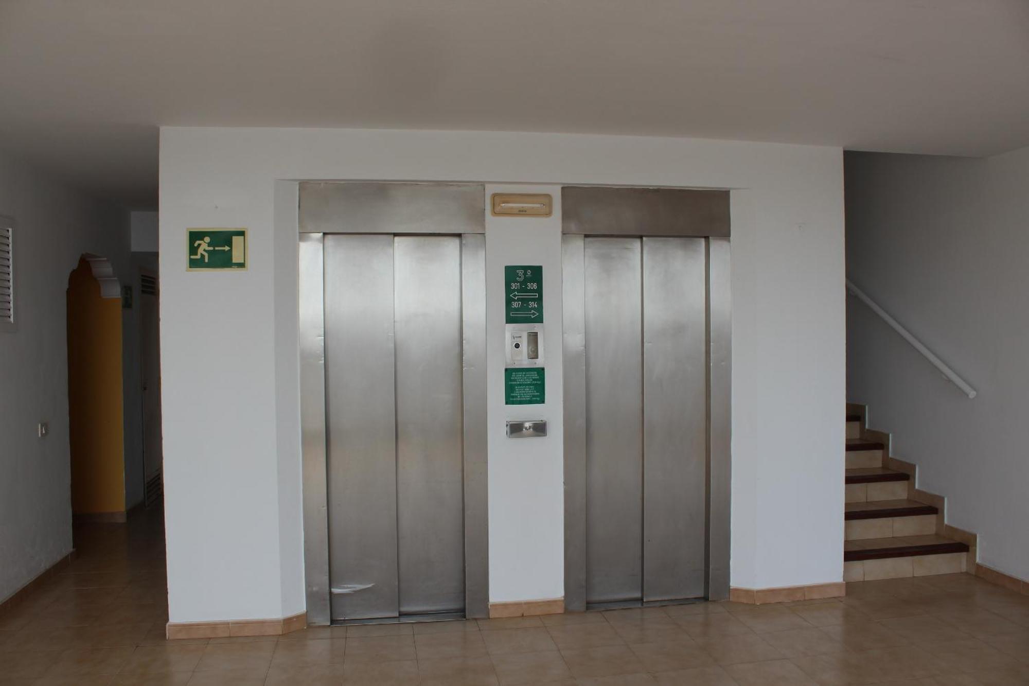 Casa Romantica De Balcon De Amadores