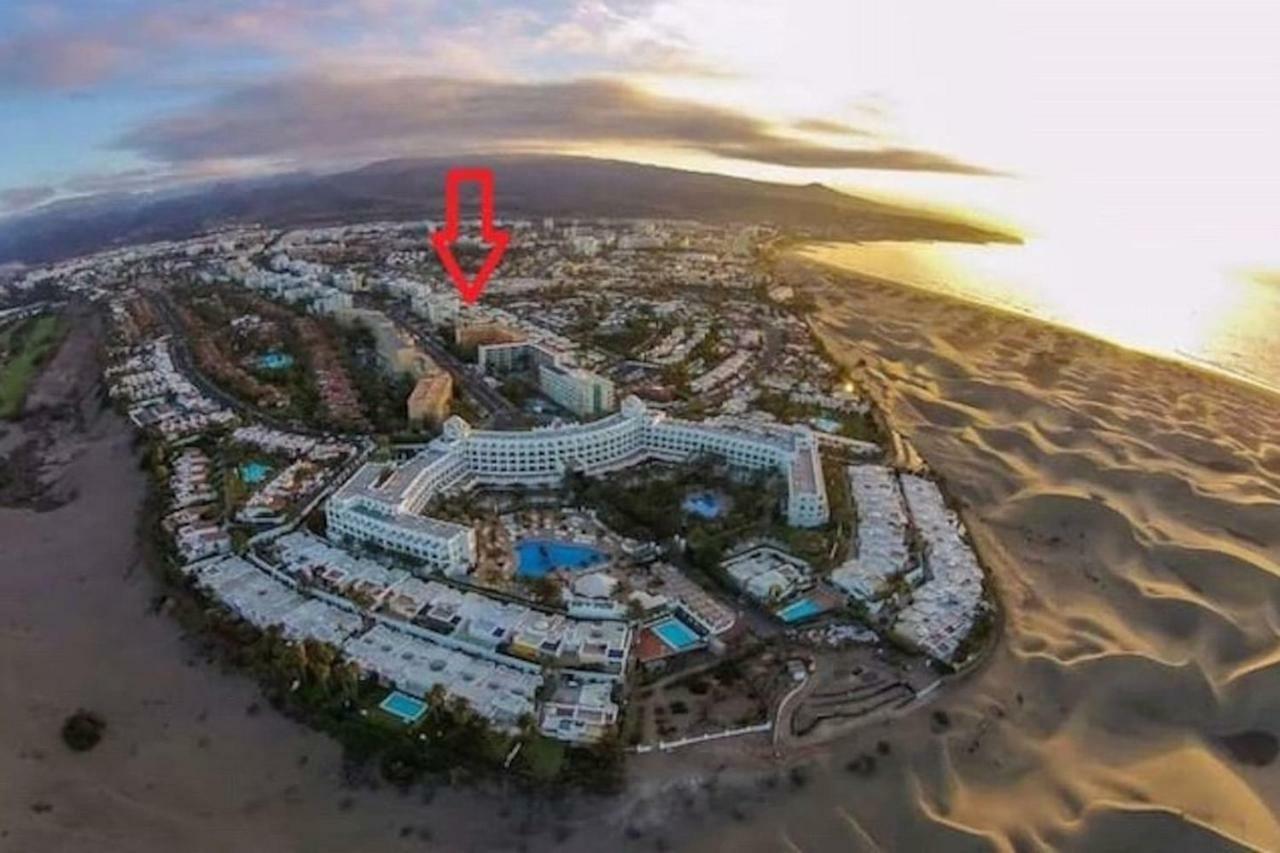 5 Min Walk From Yumbo! 417 Apartamento