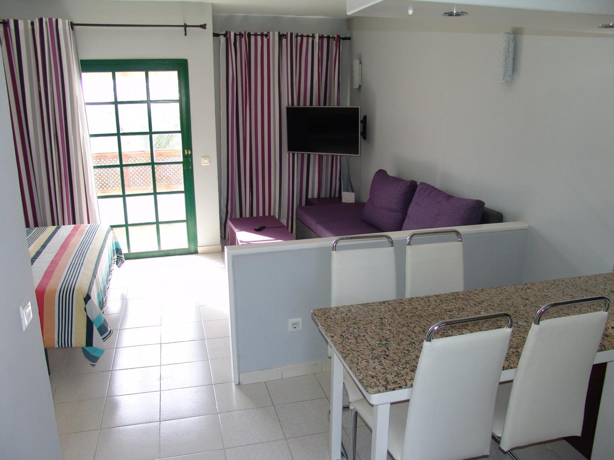 Apartamento Moderno Con Vistas Al Mar Playa del Águila