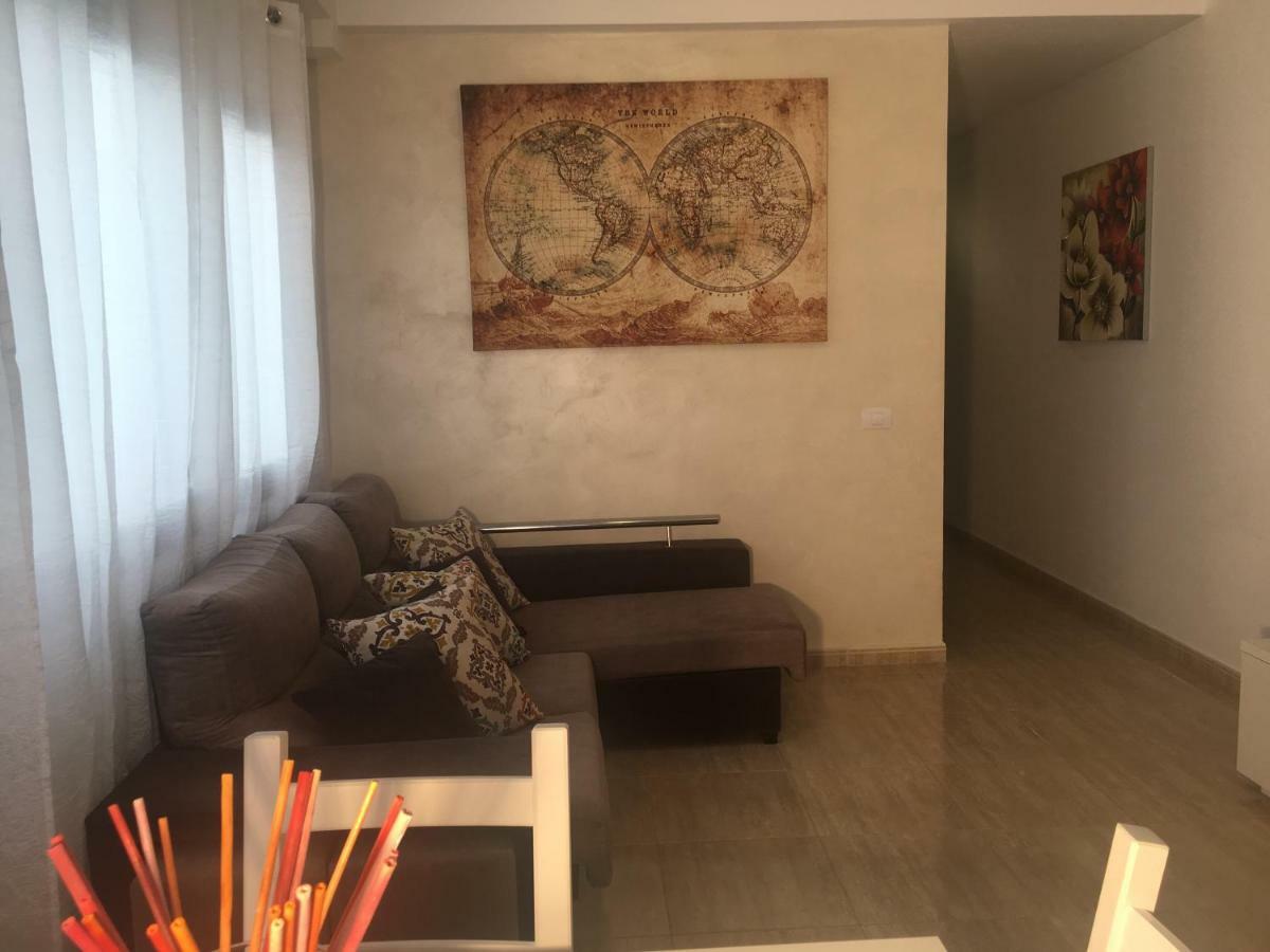 Canary House Gold * Vecindario (Gran Canaria)