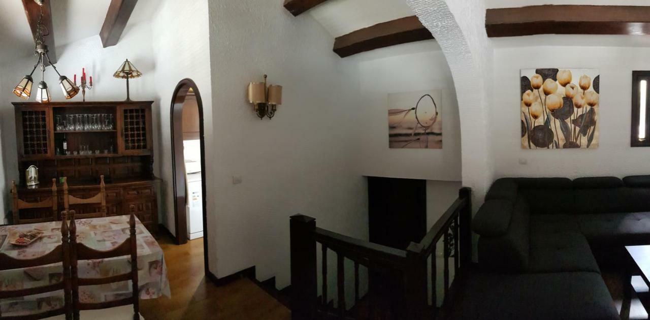 Lovely 2 Bedroom House With Private Garden