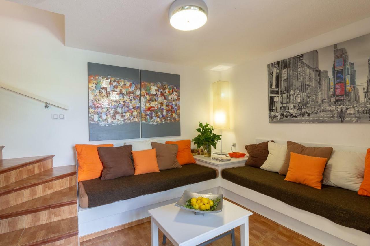 Casa vacanze Martina Bungalow With Garden, Bbq, And Pools San Bartolomé