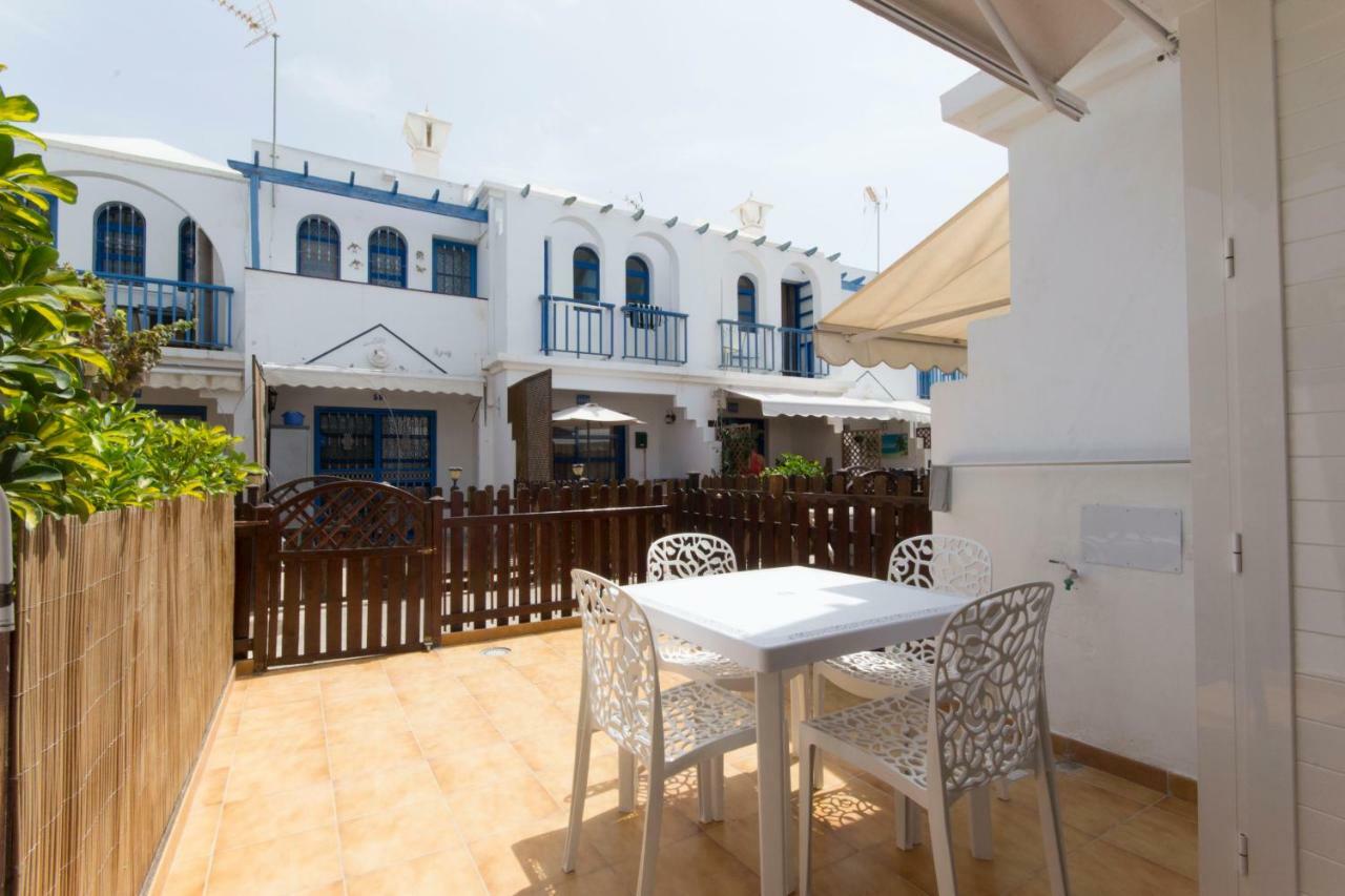 Сasa de vacaciones With Terrace Near The *