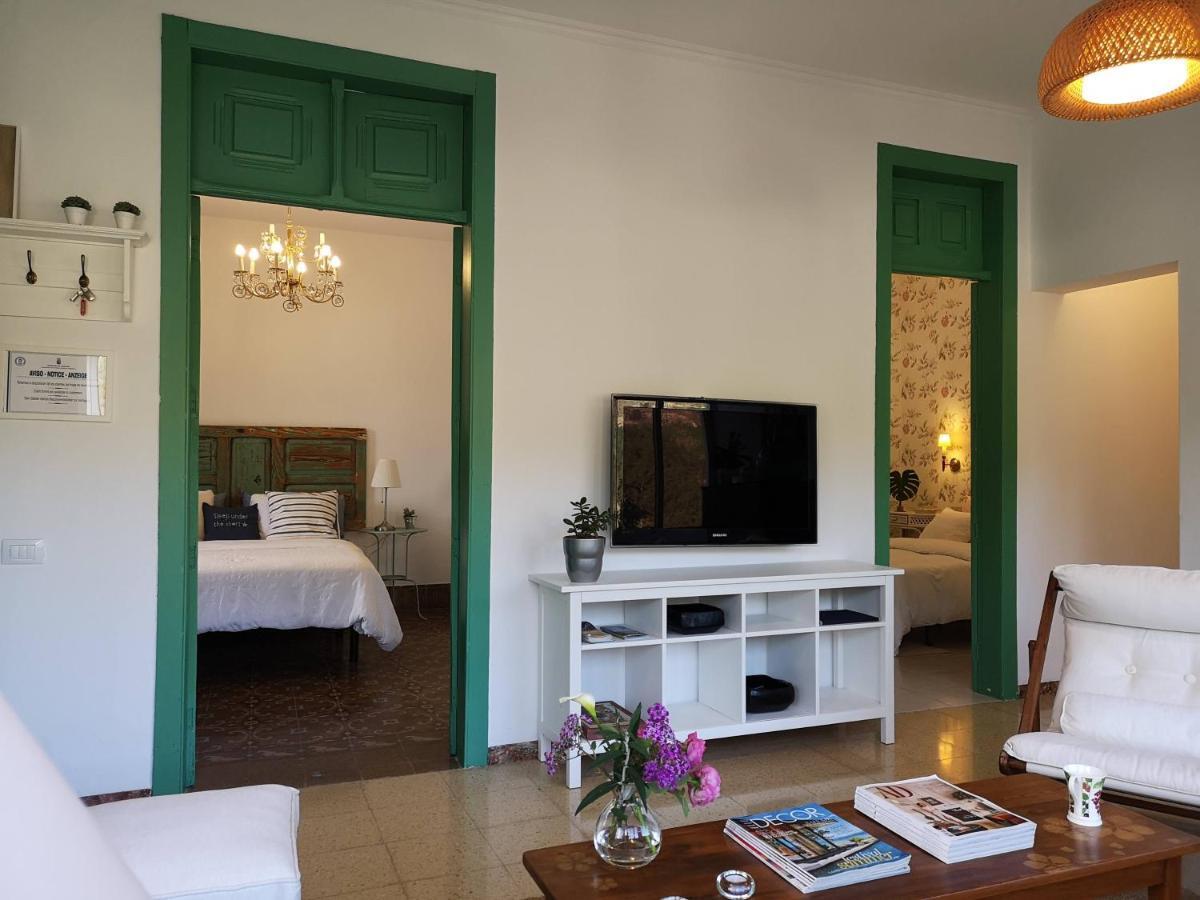 Casa Con Cuevita * Teror