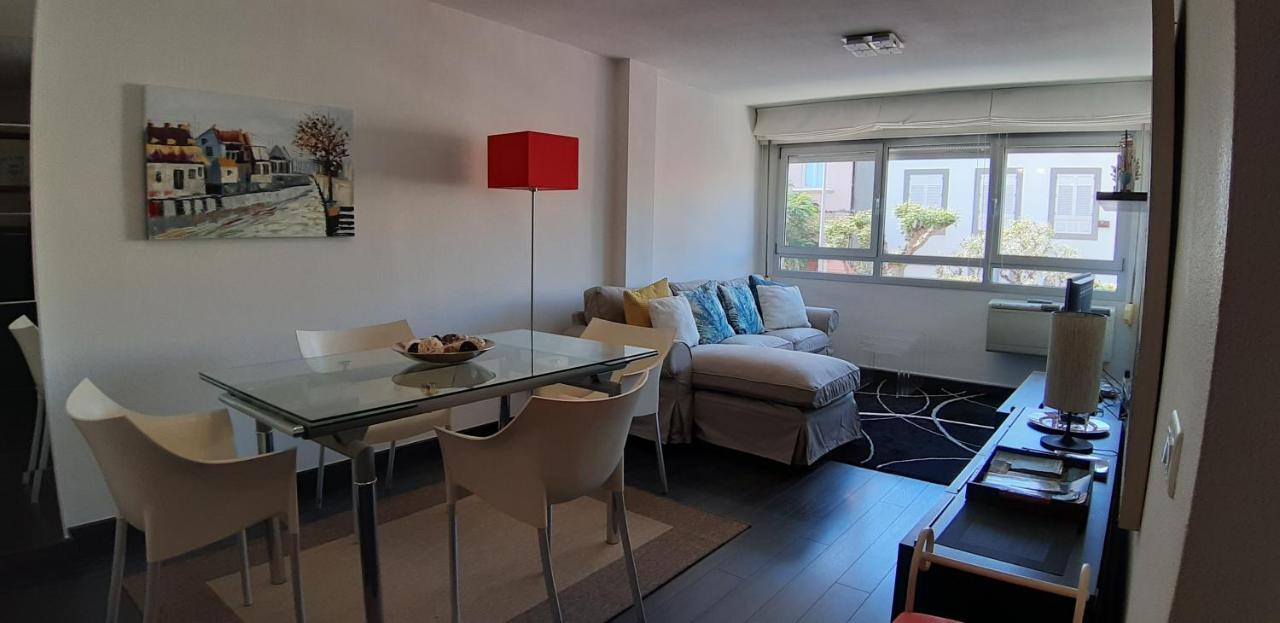 La Marina-ciudad Jardin Apartment