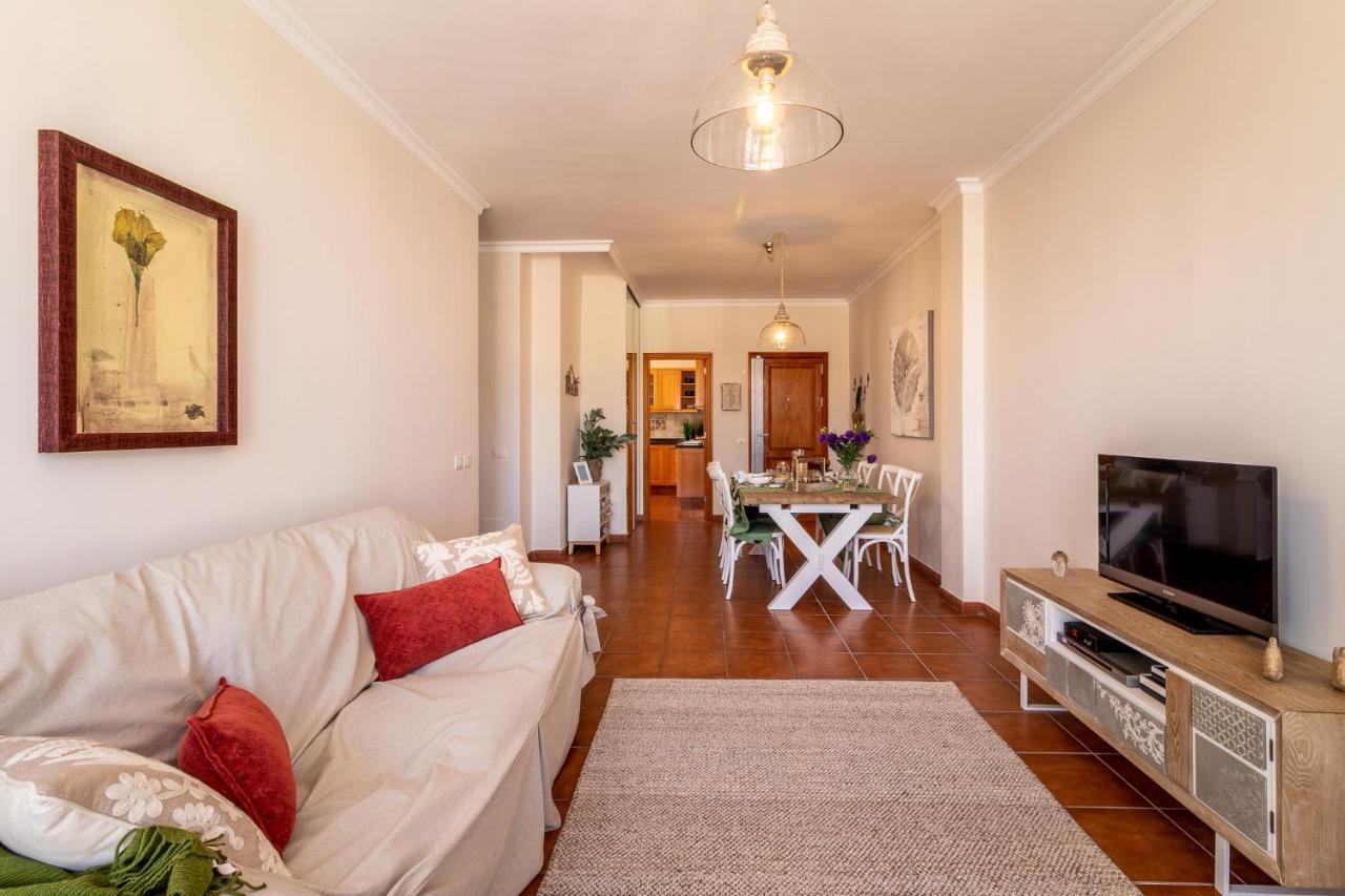 Appartamento Flatguest Nidillos + 3bdr + Coastal + Wifi *