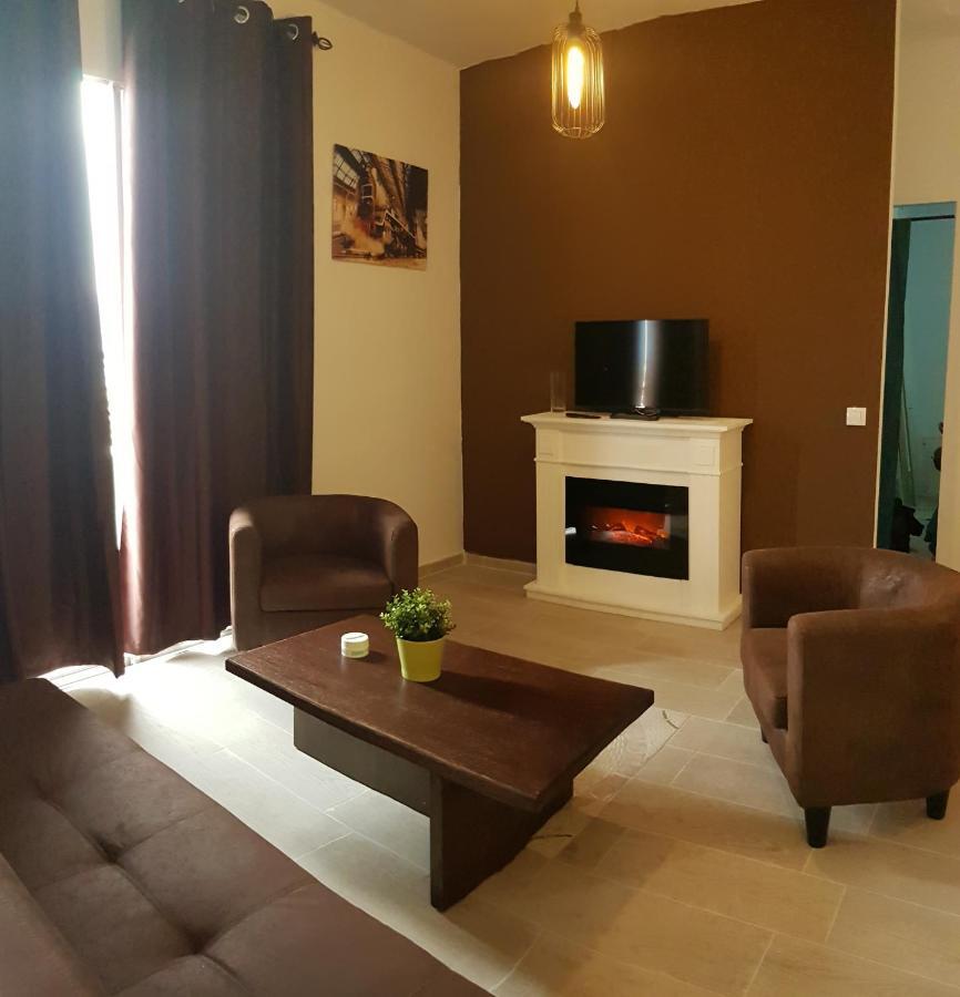 La Naval 209, 5ºa - Londres -