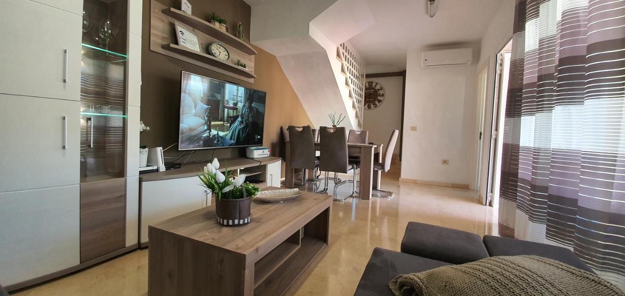 Beautiful Duplex With Jacuzzi
