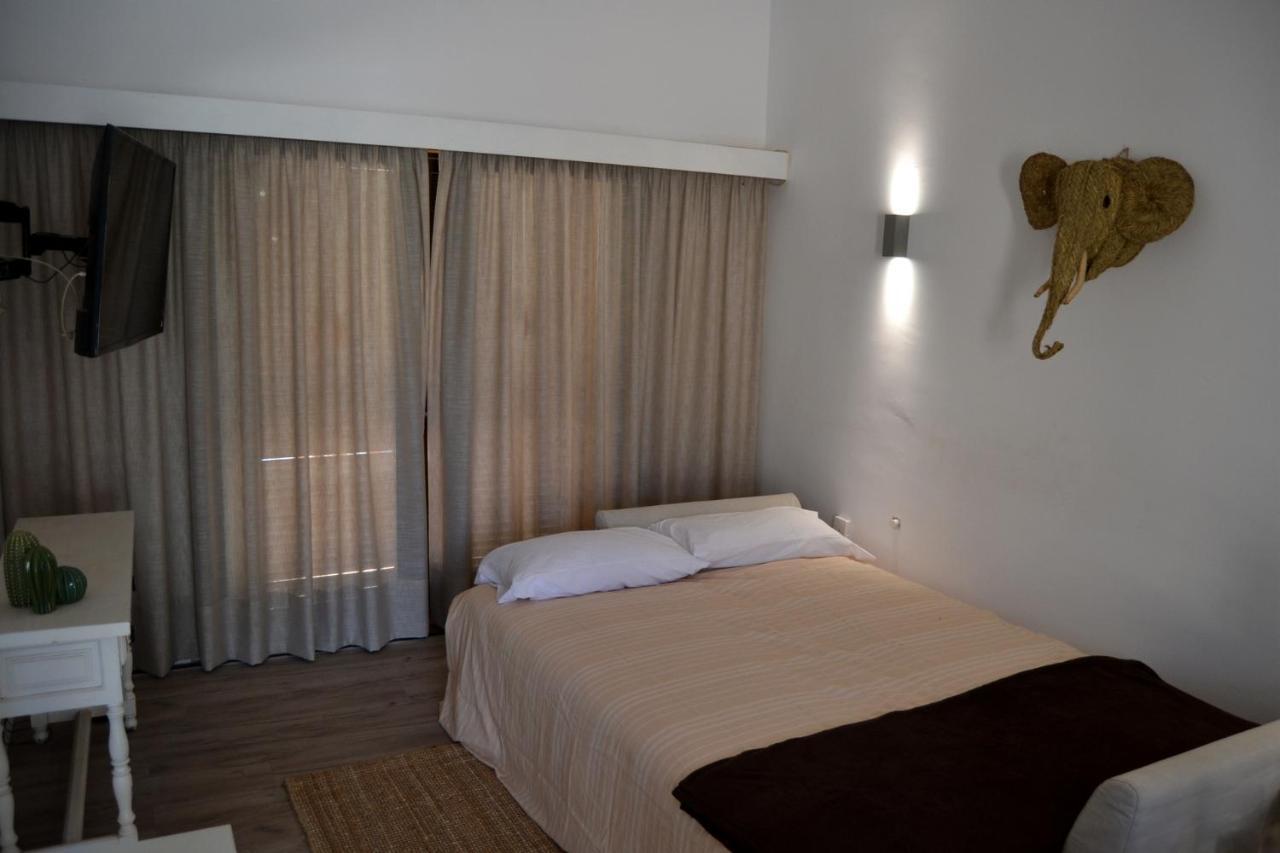 White Exclusive Bungalow. 2 Rooms, Garden & Pool. *