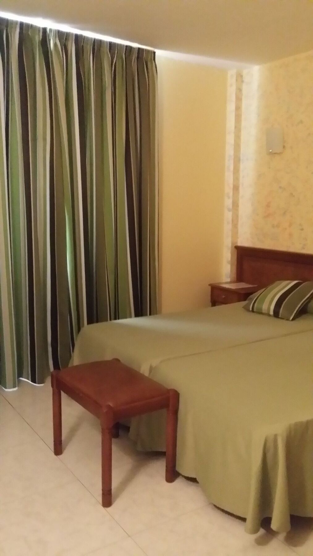 Hotel Cascajos