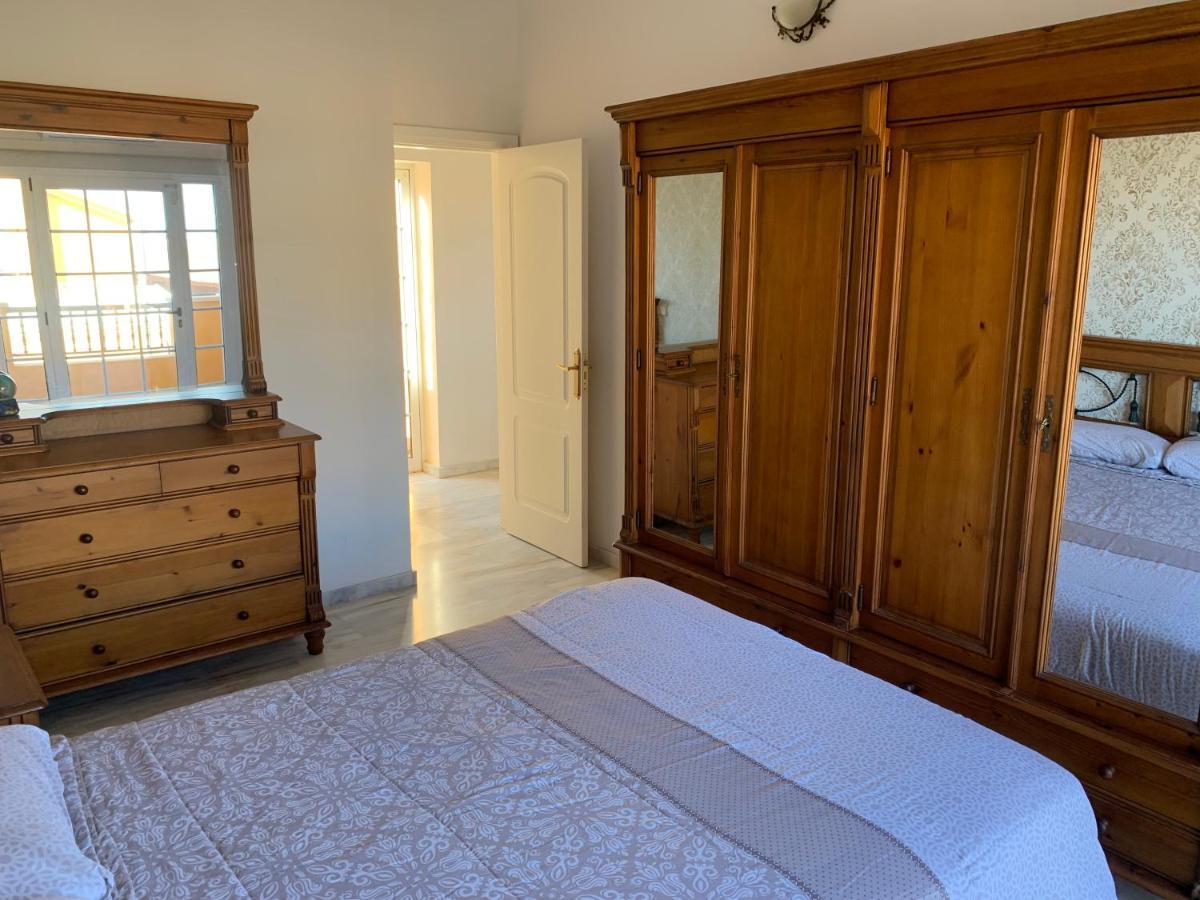 San Agustin 9 Per Near Beach