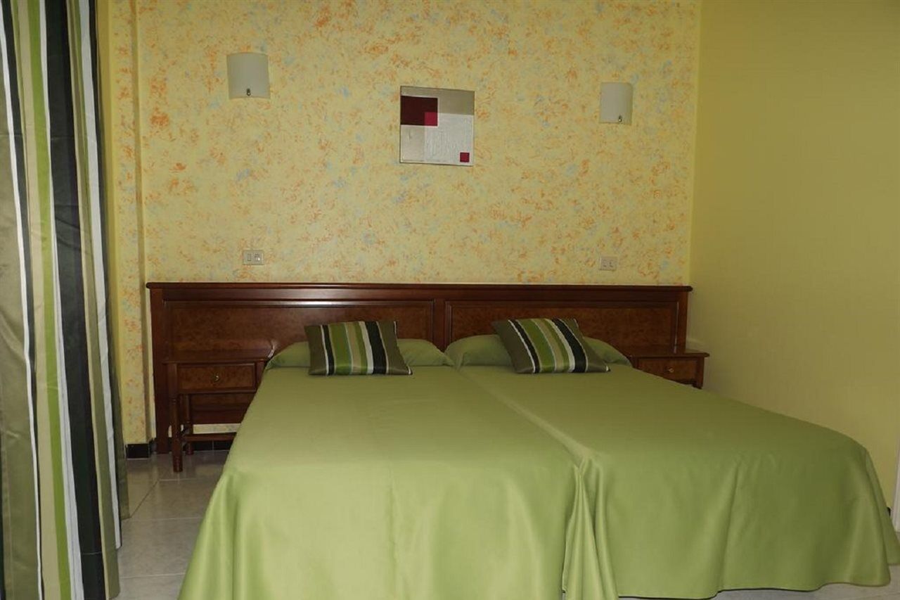 Cascajos Hotel 3*