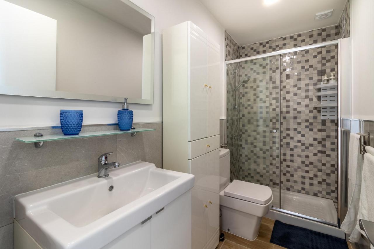 Flatguest Danubio + Sea View + Pool + Apartment