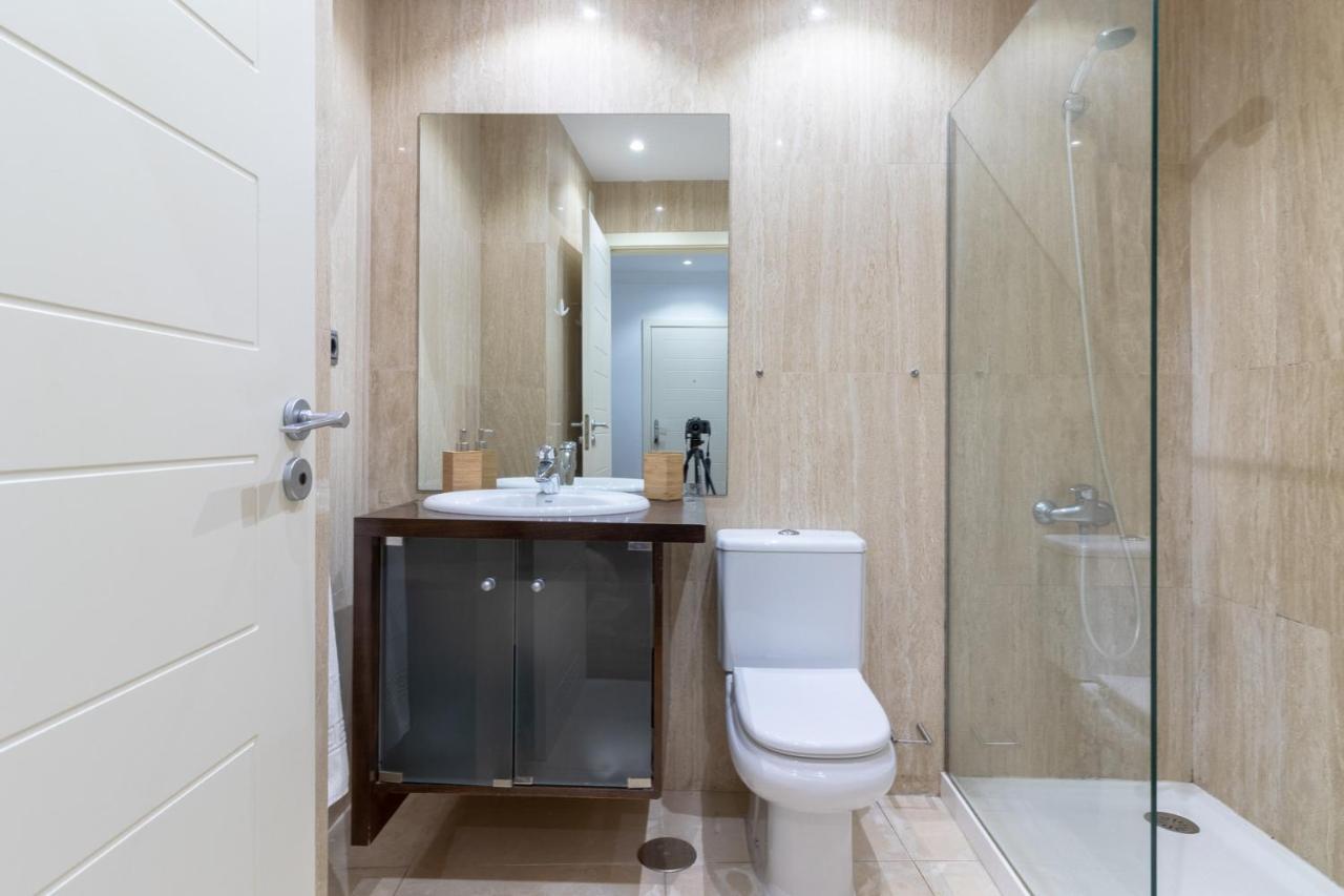 Flatguest Ramblas Golf 6c - Parking + Pool + Gym *