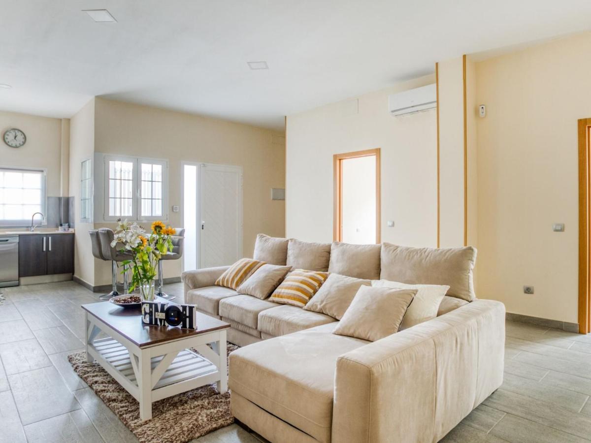 Holiday home Lovely In Near Seabeach Castillo del Romeral