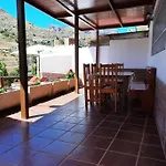 Casa Rural Los Cipreses. Cercados De Arana