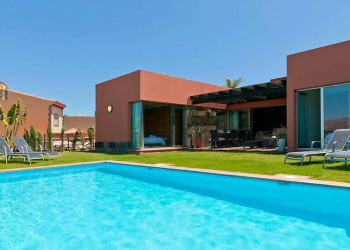 Par 4 Villa 8