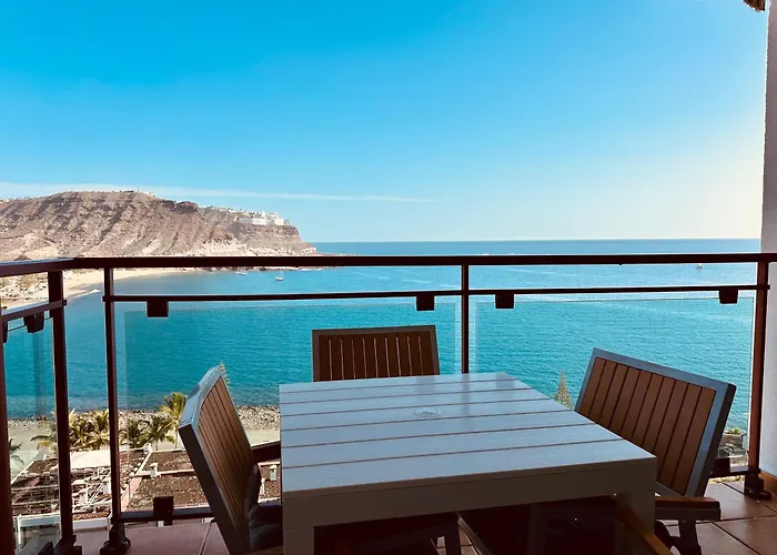 Apartment With Ocean View