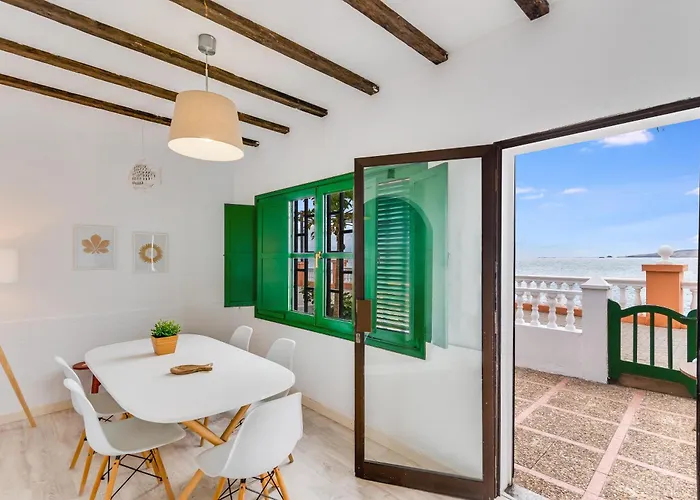 Home2Book Bright House Facing The Ocean Taliarte