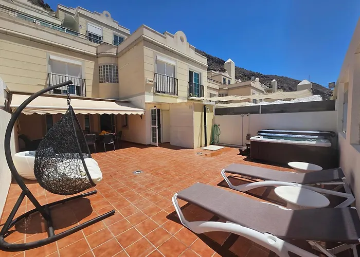 Modern House With Large Chill Out Terrace And Jacuzzi