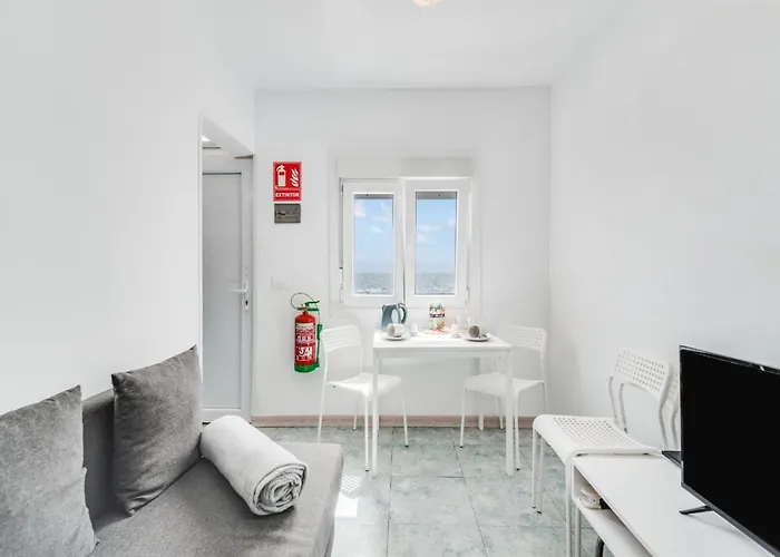 Home2Book Stunning Beachfront Apt, Pozo Izquierdo