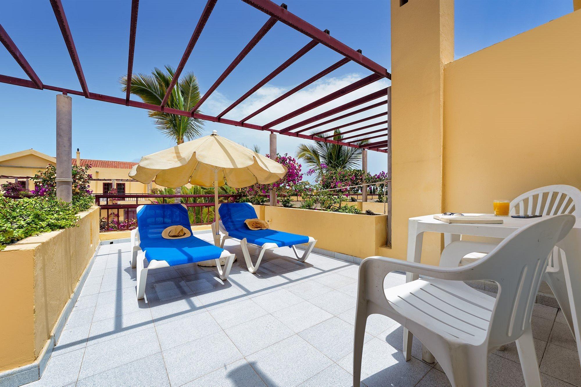Aparthotel Oasis Club