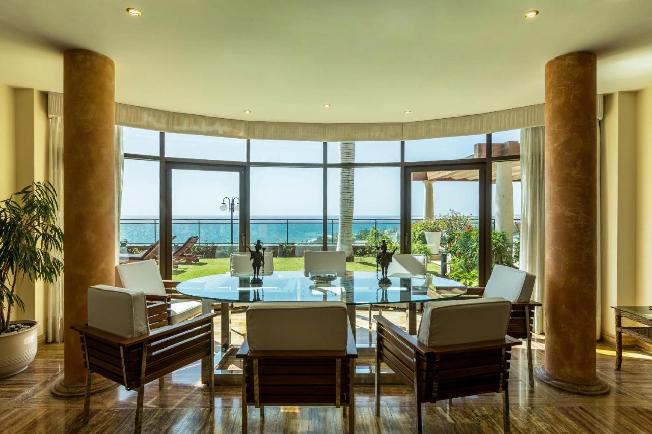 Albella Villa *
