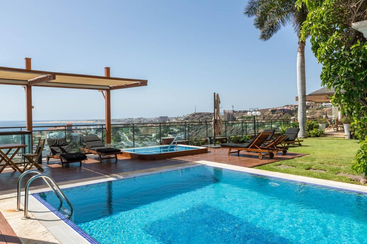 Albella Villa *