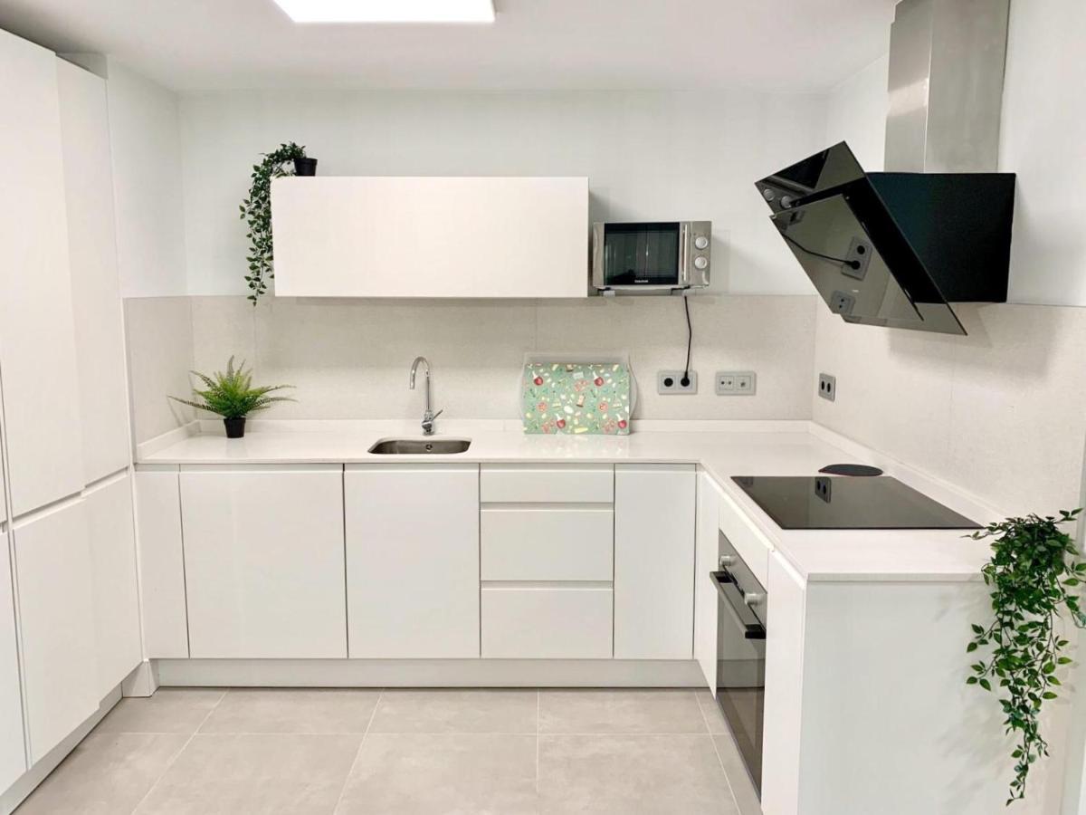 Сasa de vacaciones Deluxe Flat W Garage By Wave *
