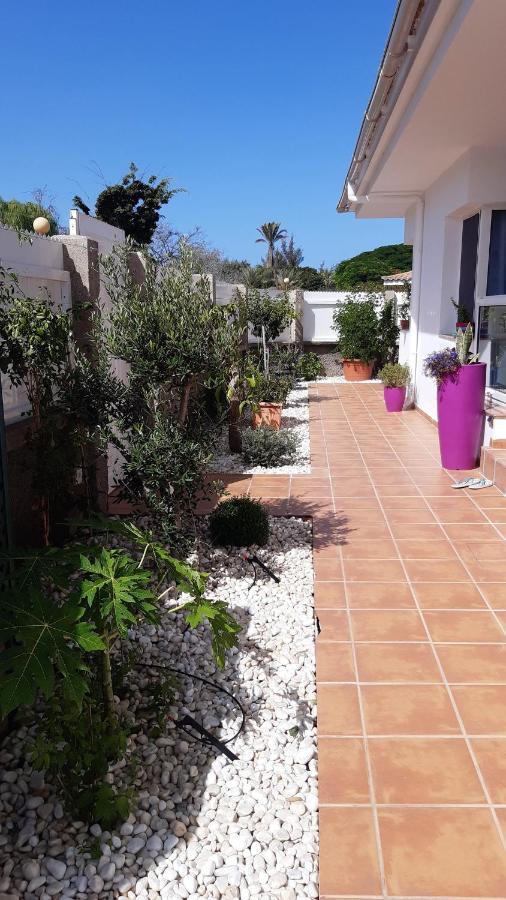 4 Bedrooms With Private Pool Enclosed Garden And Wifi At De Tirajana *