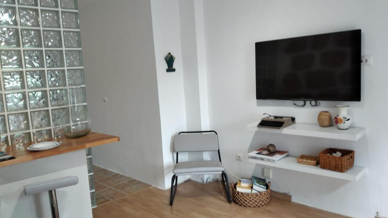 Estudio Cantera Auditorio Apartment *