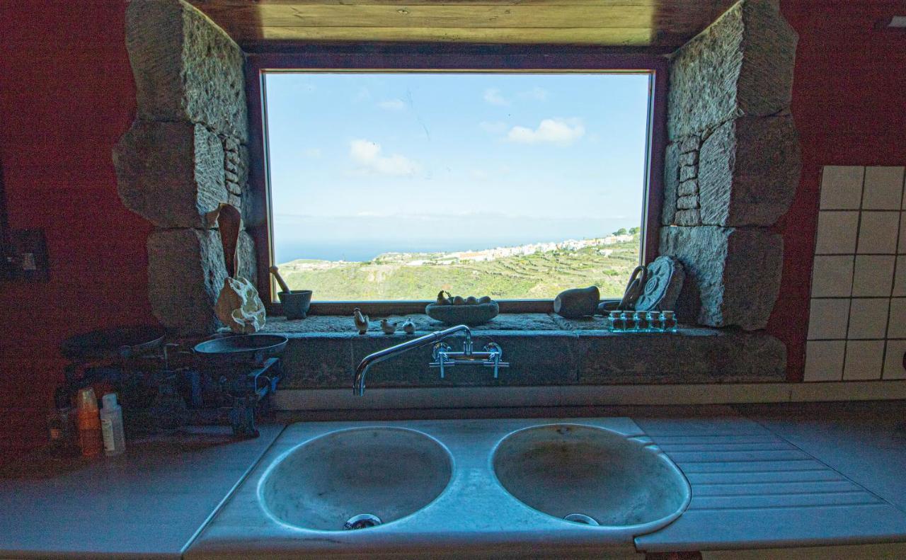 Mountain Hideaway House In