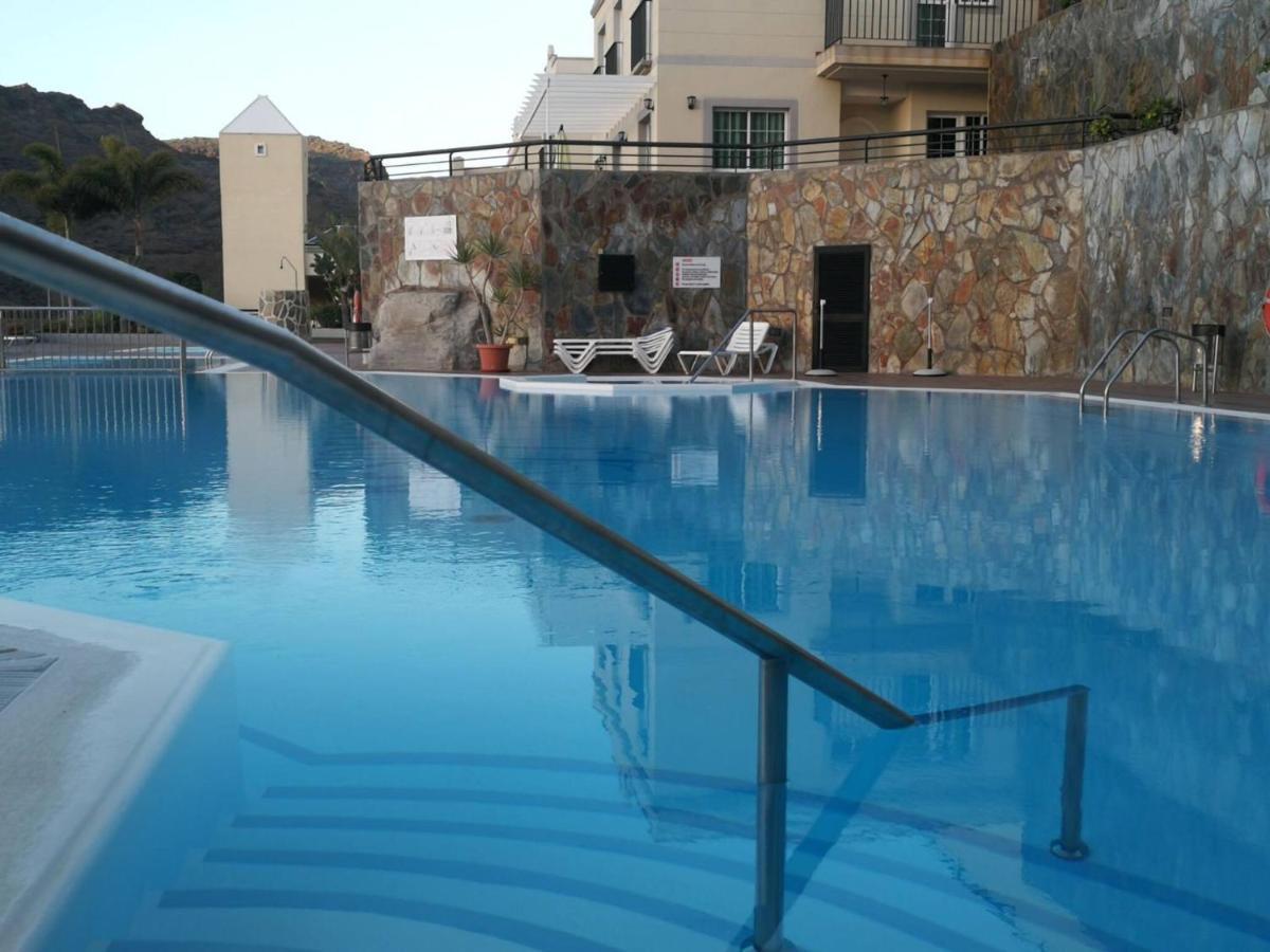 Modern House With Large Chill Out Terrace And Jacuzzi Apartment *