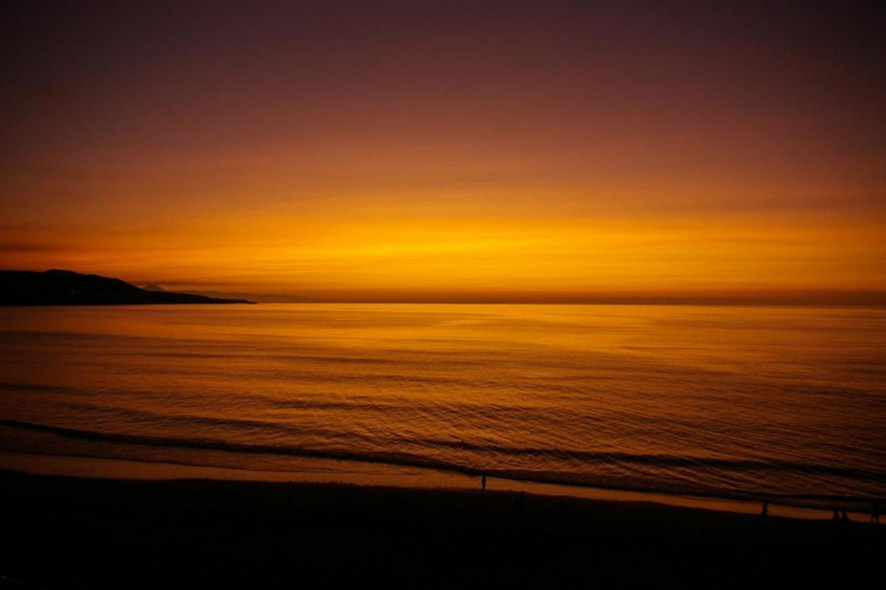 Fabulous Canteras First Beachfront Apartamento