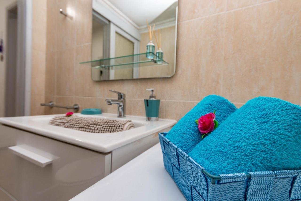 Apartamento Serenity Yumbo - Europa 2min Yumbo - 5min From - Wifi Free - Air Conditioner - Private Services - Free Welcome Book - Cohote Conserjeria Gran Canaria Playa del Inglés