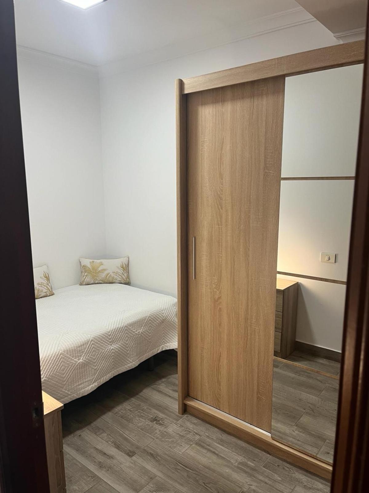 Acogedor Con Piscina Yedae Apartamento