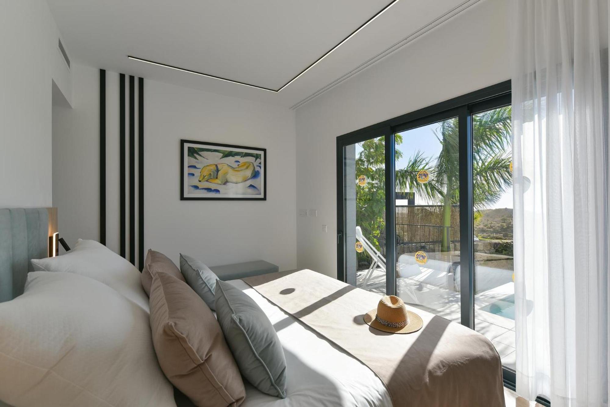 Yucas 12 By Villagrancanaria *